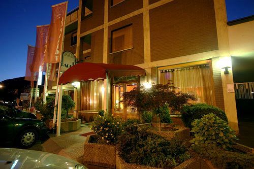 Hotel Le Pageot Aosta Exterior photo